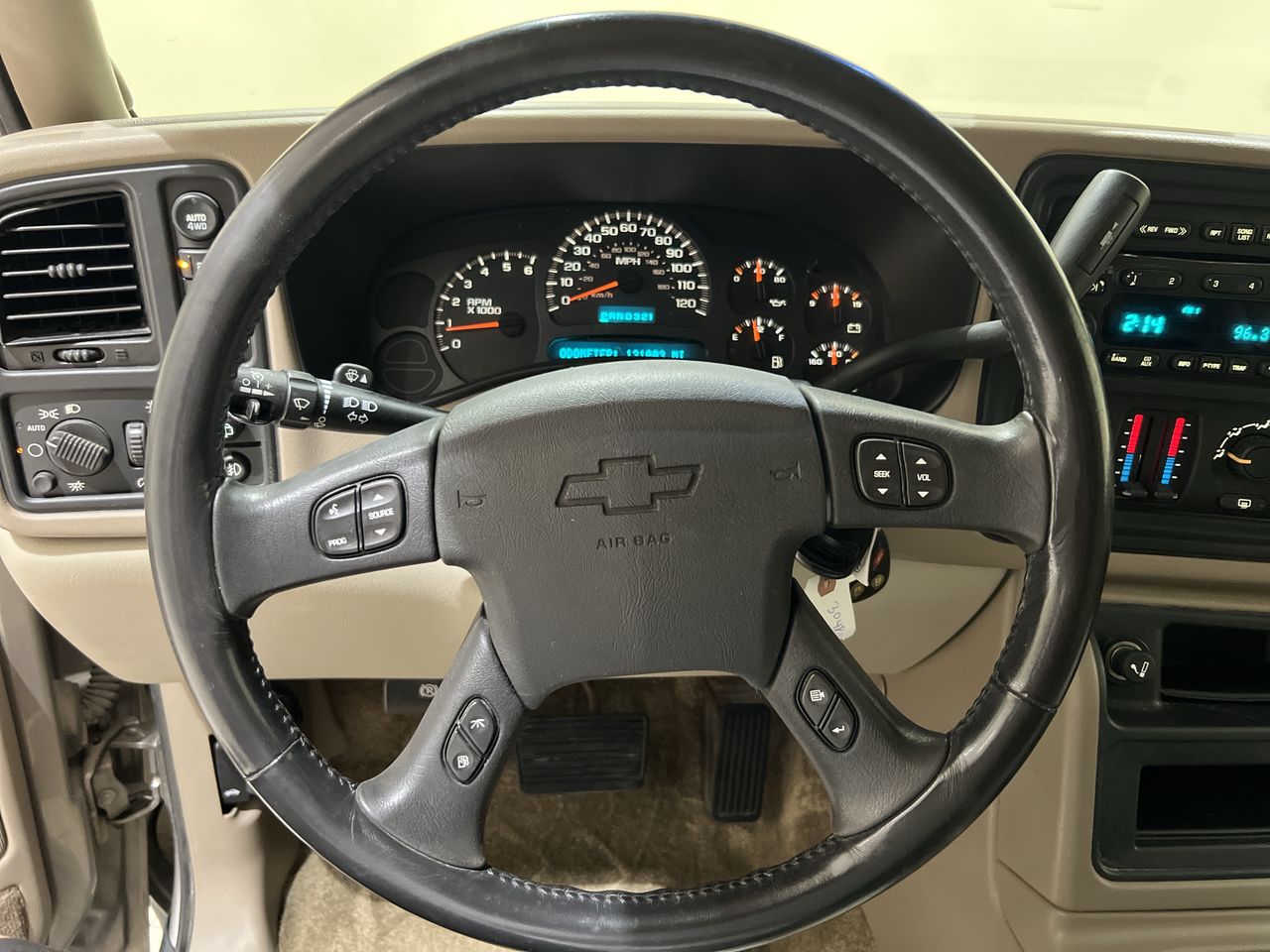 2003 Chevrolet Suburban Z71 photo 43