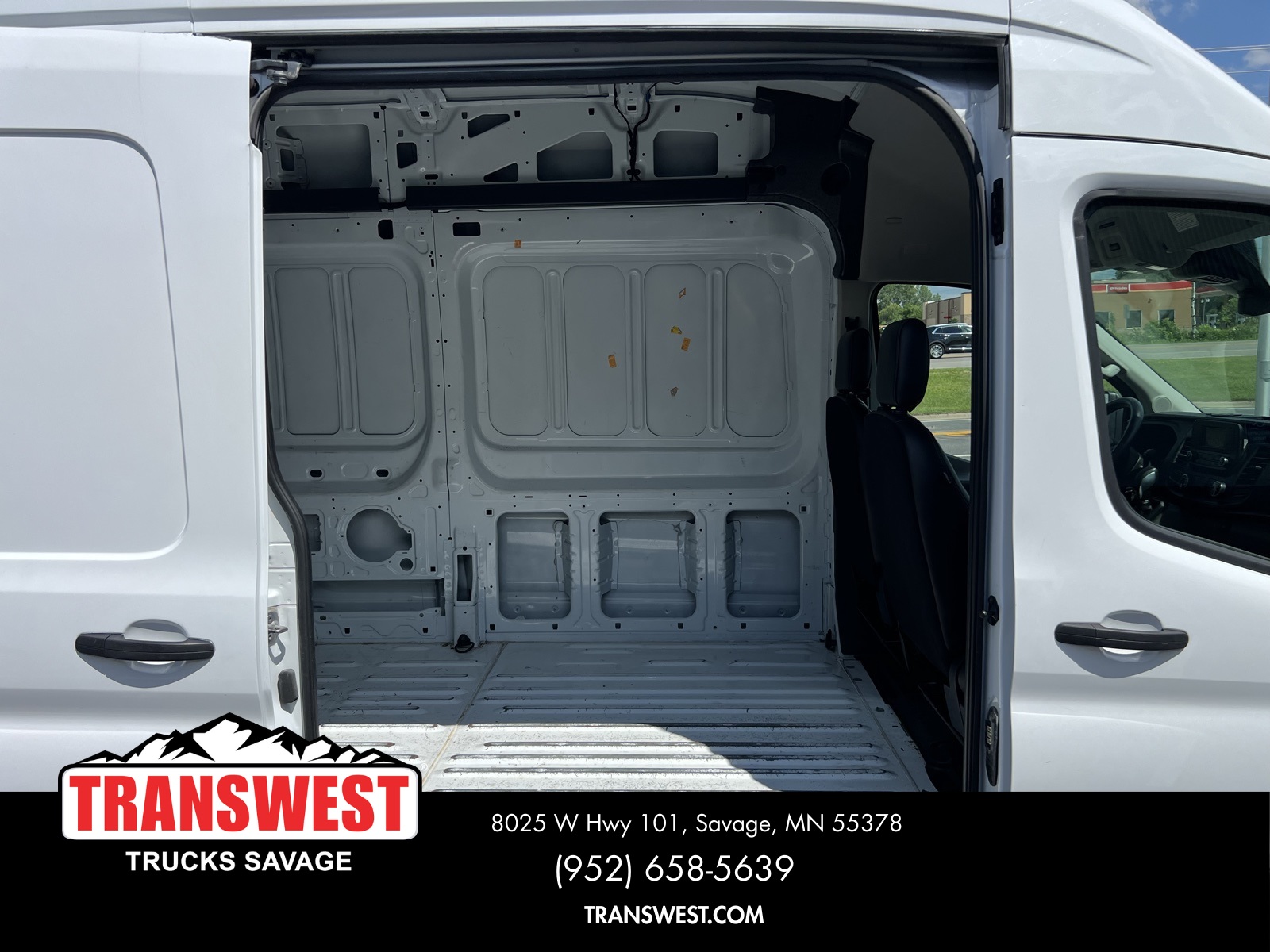 2023 Ford Transit Cargo Van photo 3