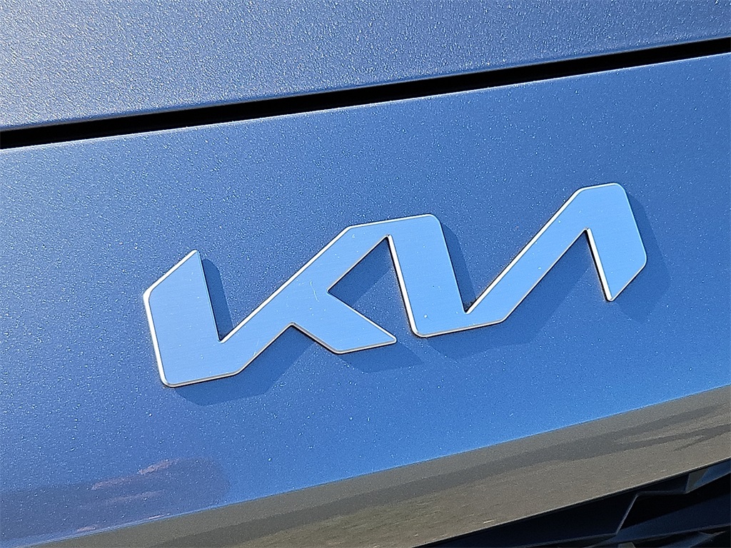 2023 Kia Forte LXS photo 26