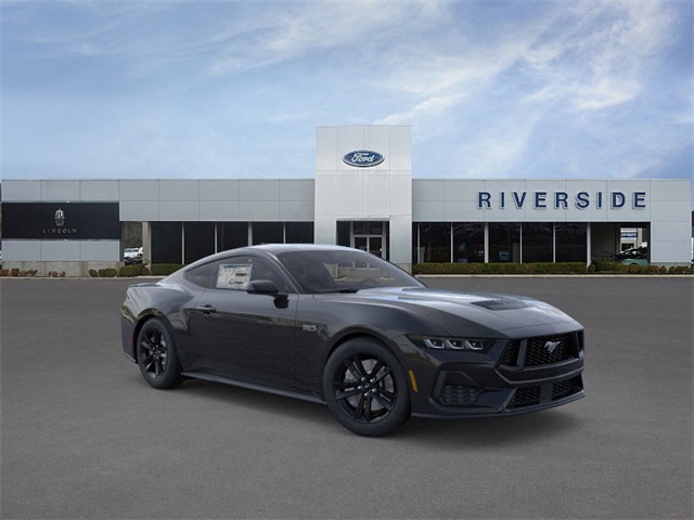 2025 Ford Mustang GT photo 7