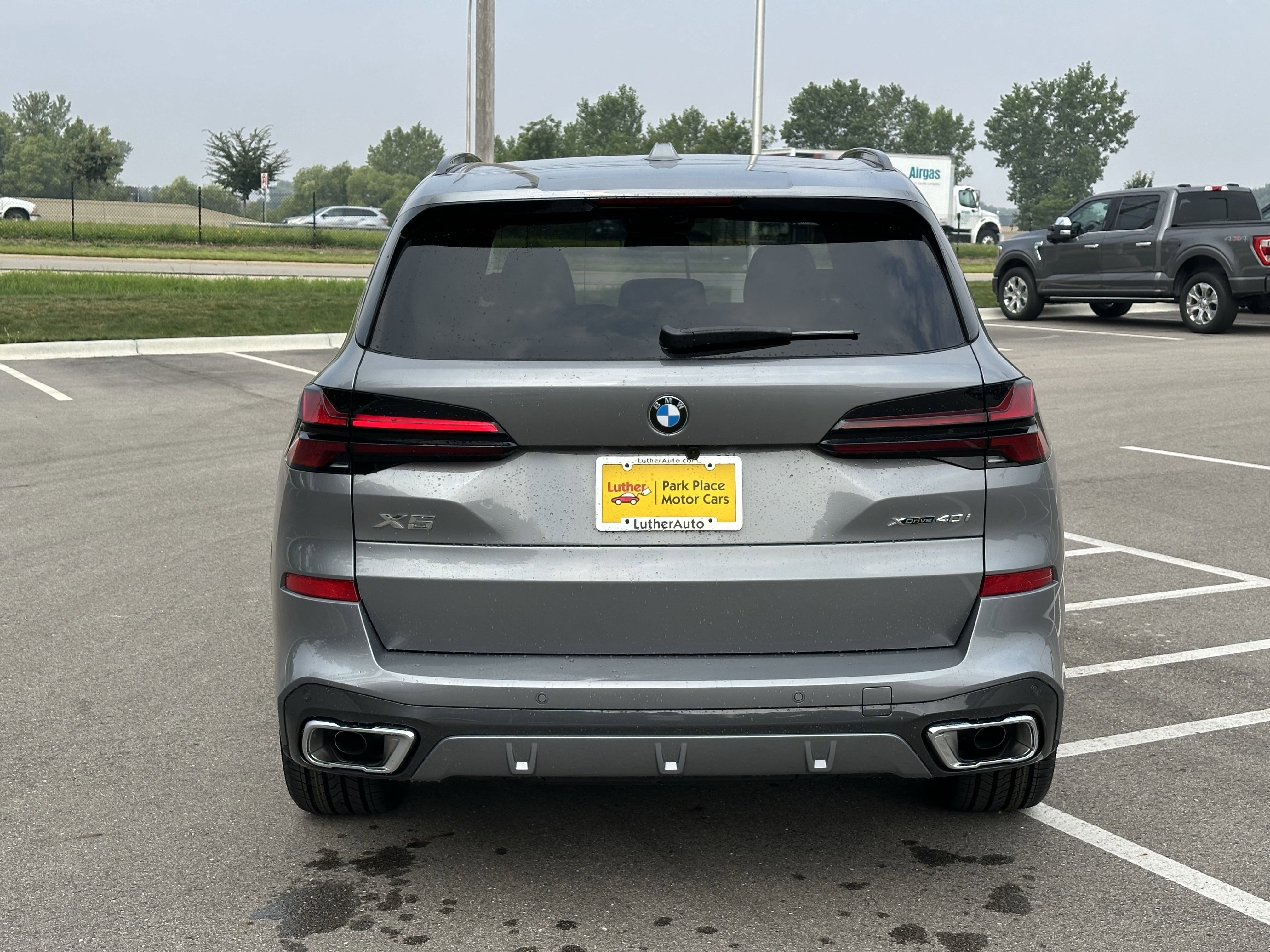 2026 Bmw X5 xDrive40i photo 2