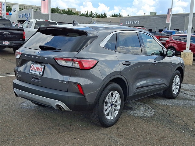 2022 Ford Escape SE photo 4