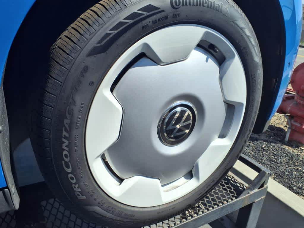 2025 Volkswagen ID. Buzz photo 3