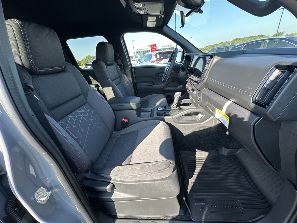 2026 Nissan Frontier SV photo 22