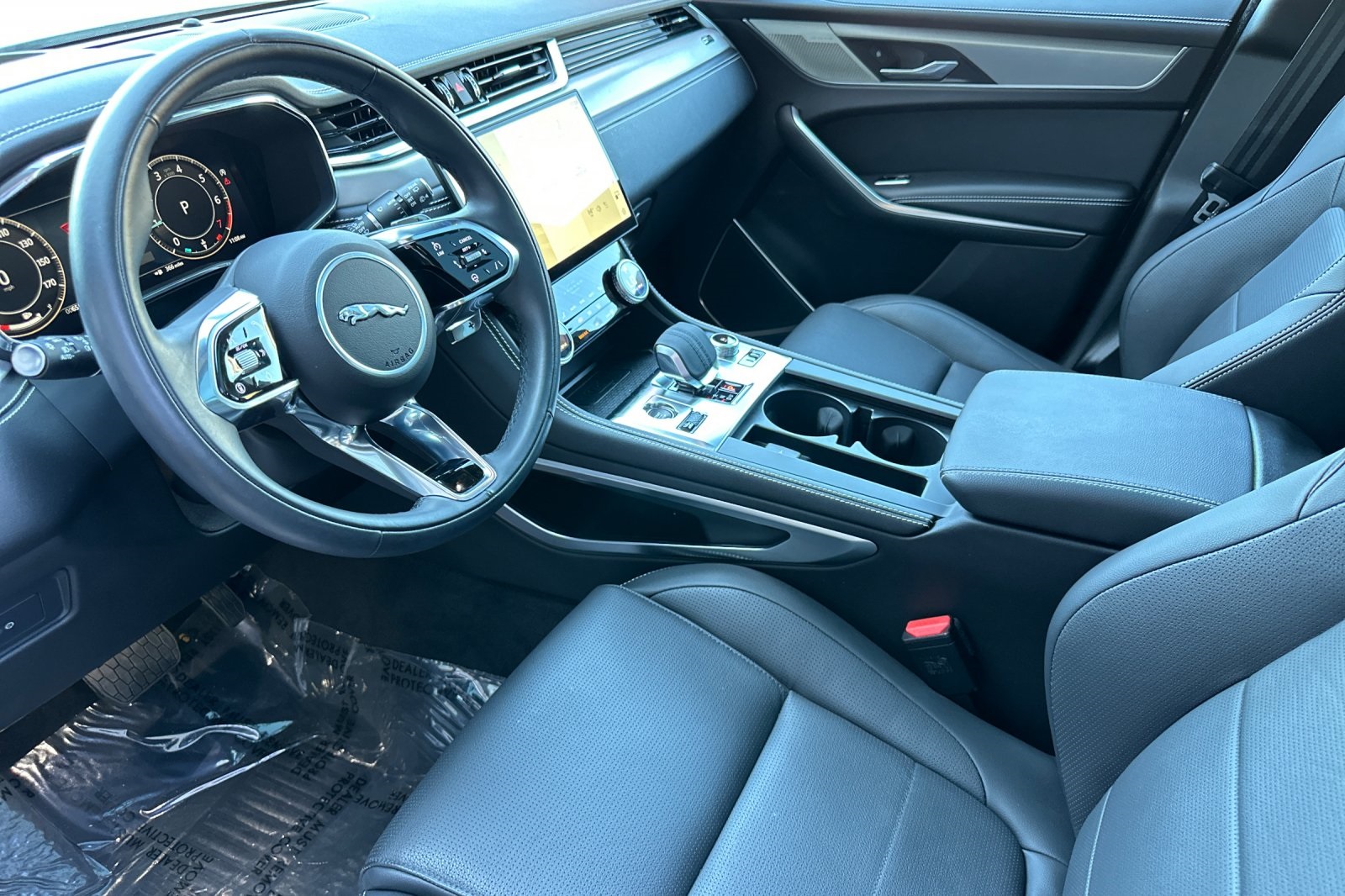 2025 Jaguar F-PACE P250 R-Dynamic S photo 9