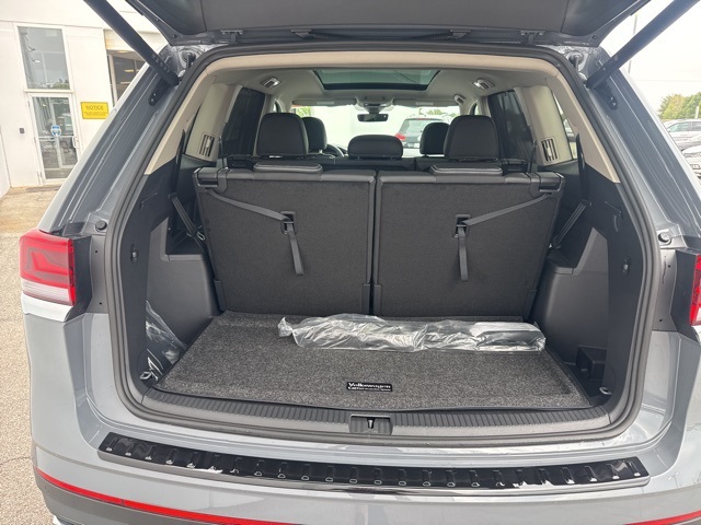 2026 Volkswagen Atlas SE Technology photo 9