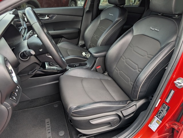 2021 Kia Forte GT-Line photo 5