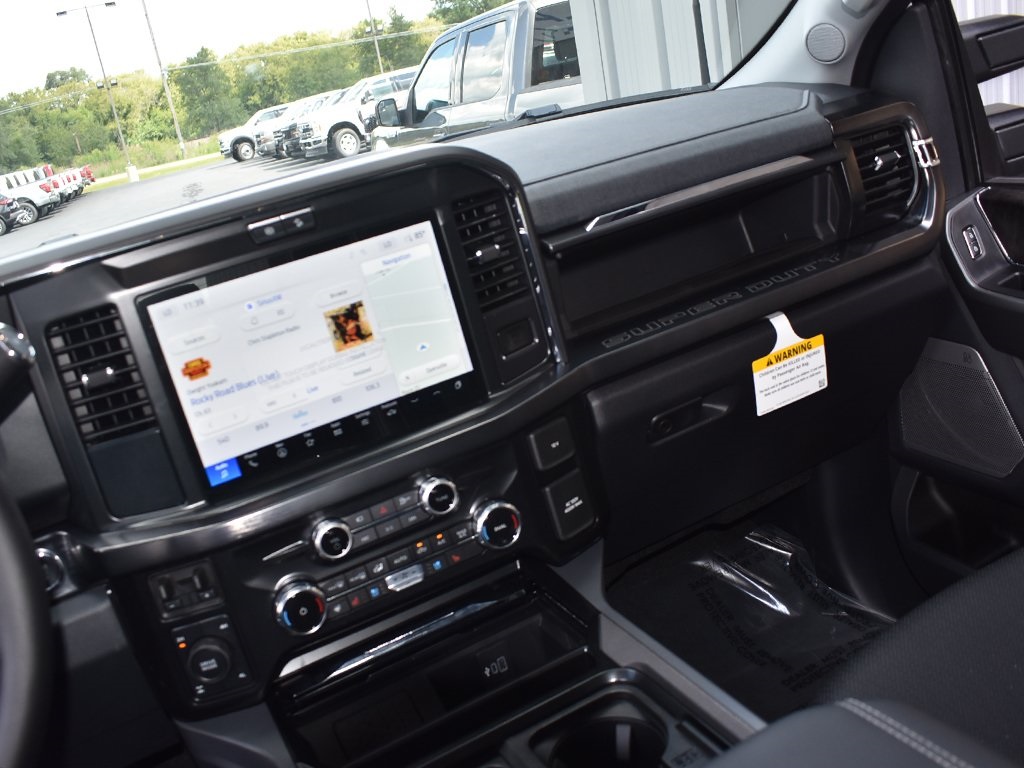 2026 Ford F-250 Lariat photo 18