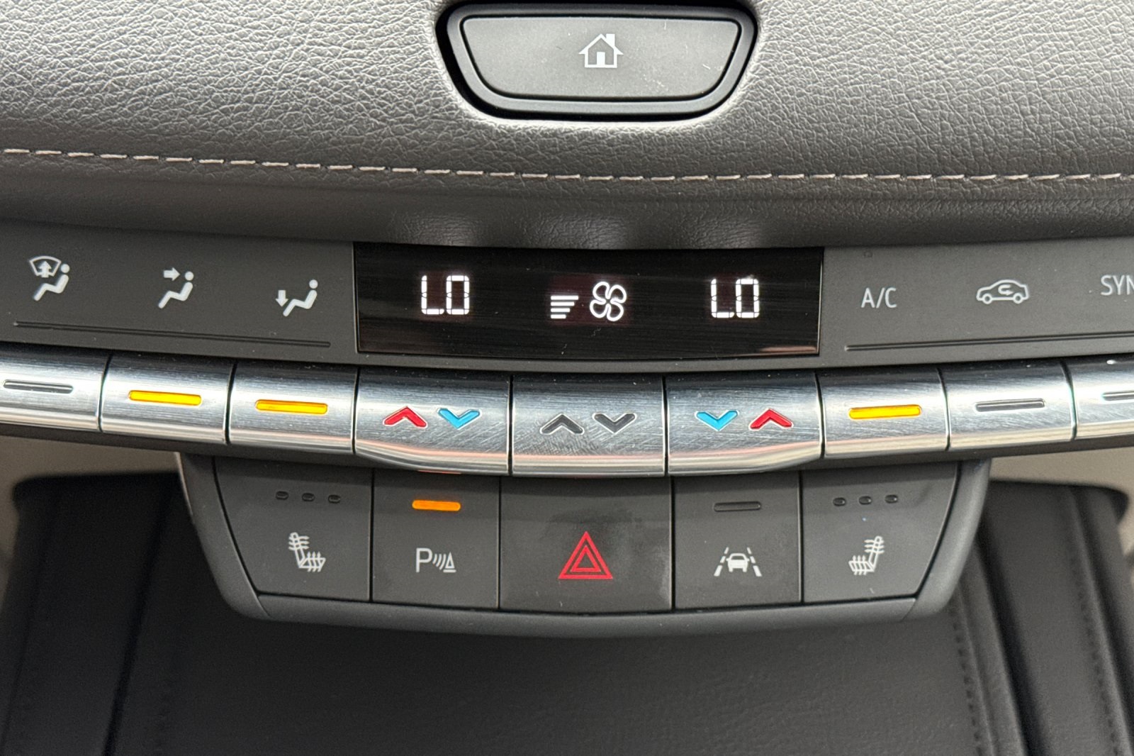 2023 Cadillac XT4 Luxury photo 18
