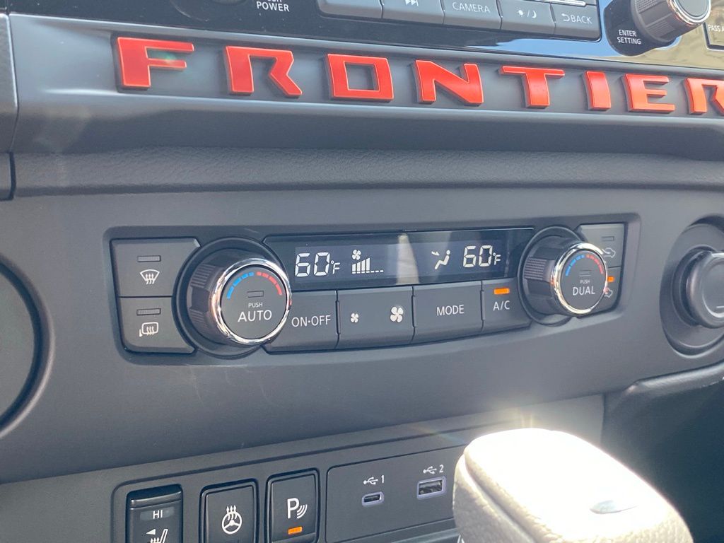 2025 Nissan Frontier PRO-X photo 25