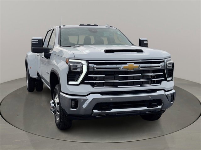 2026 Chevrolet Silverado 3500HD LTZ photo 2