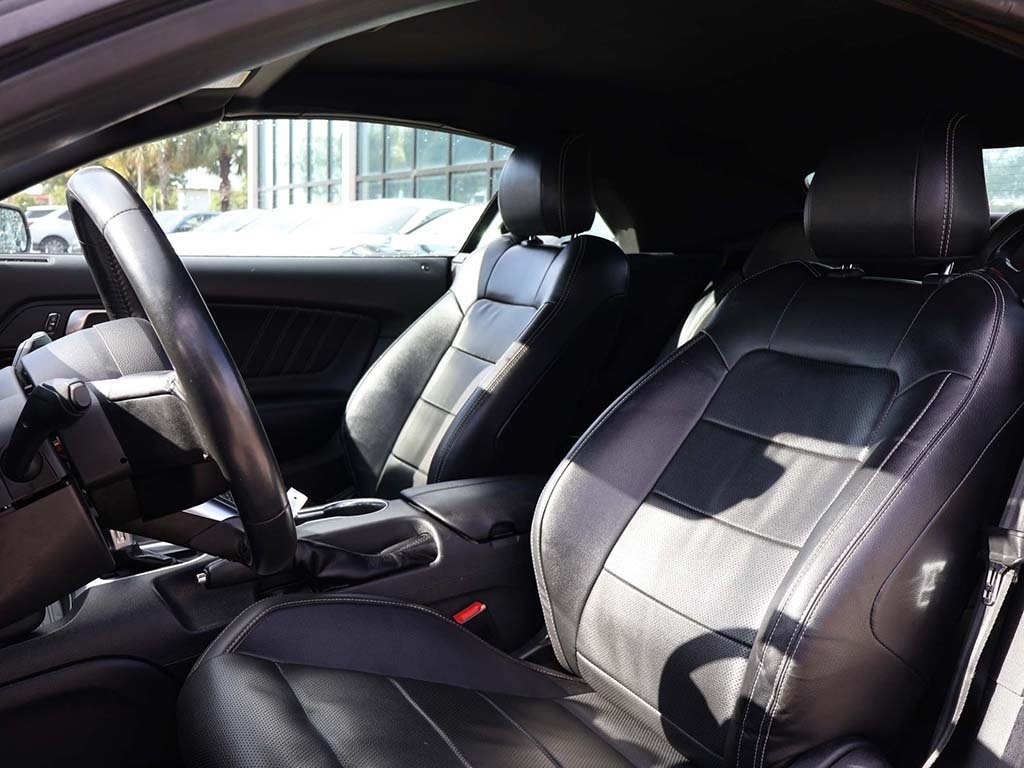 2022 Ford Mustang EcoBoost Premium photo 30