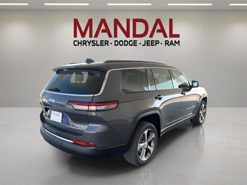2025 Jeep Grand Cherokee Limited photo 4