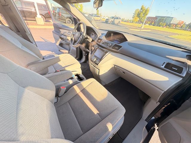 2015 Honda Odyssey EX photo 10