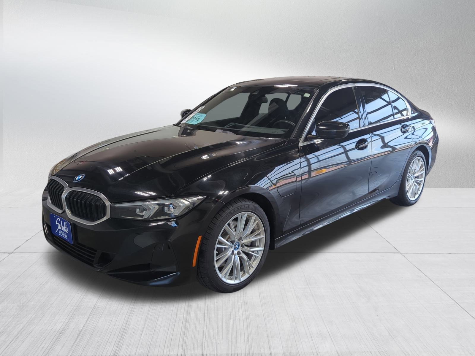 2024 Bmw 330e xDrive photo 3