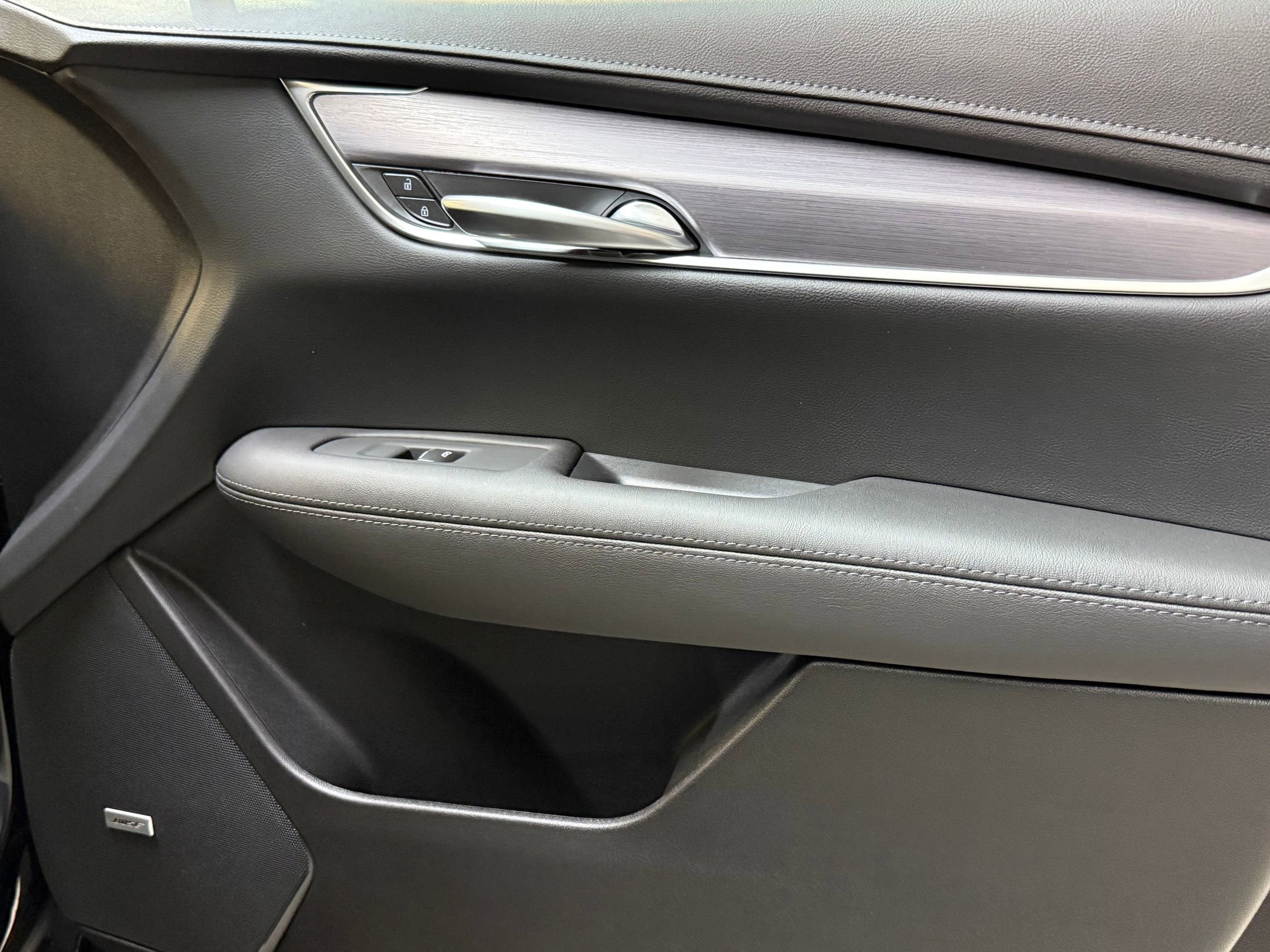 2025 Cadillac XT5 Luxury photo 43