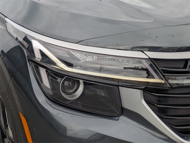 2024 Kia Seltos EX photo 7