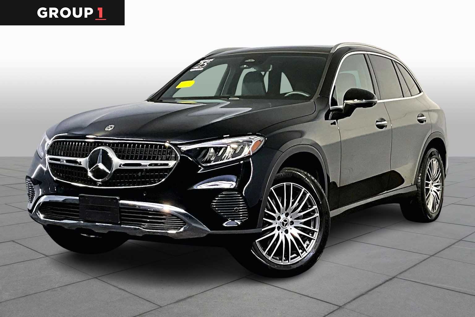 2025 Mercedes-Benz GLC Base's photo