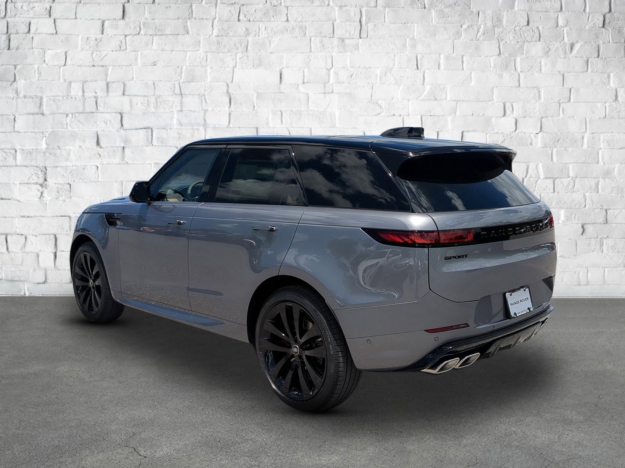 2025 Land Rover Range Rover Sport SE photo 3
