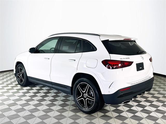 2026 Mercedes Benz GLA 250 photo 4