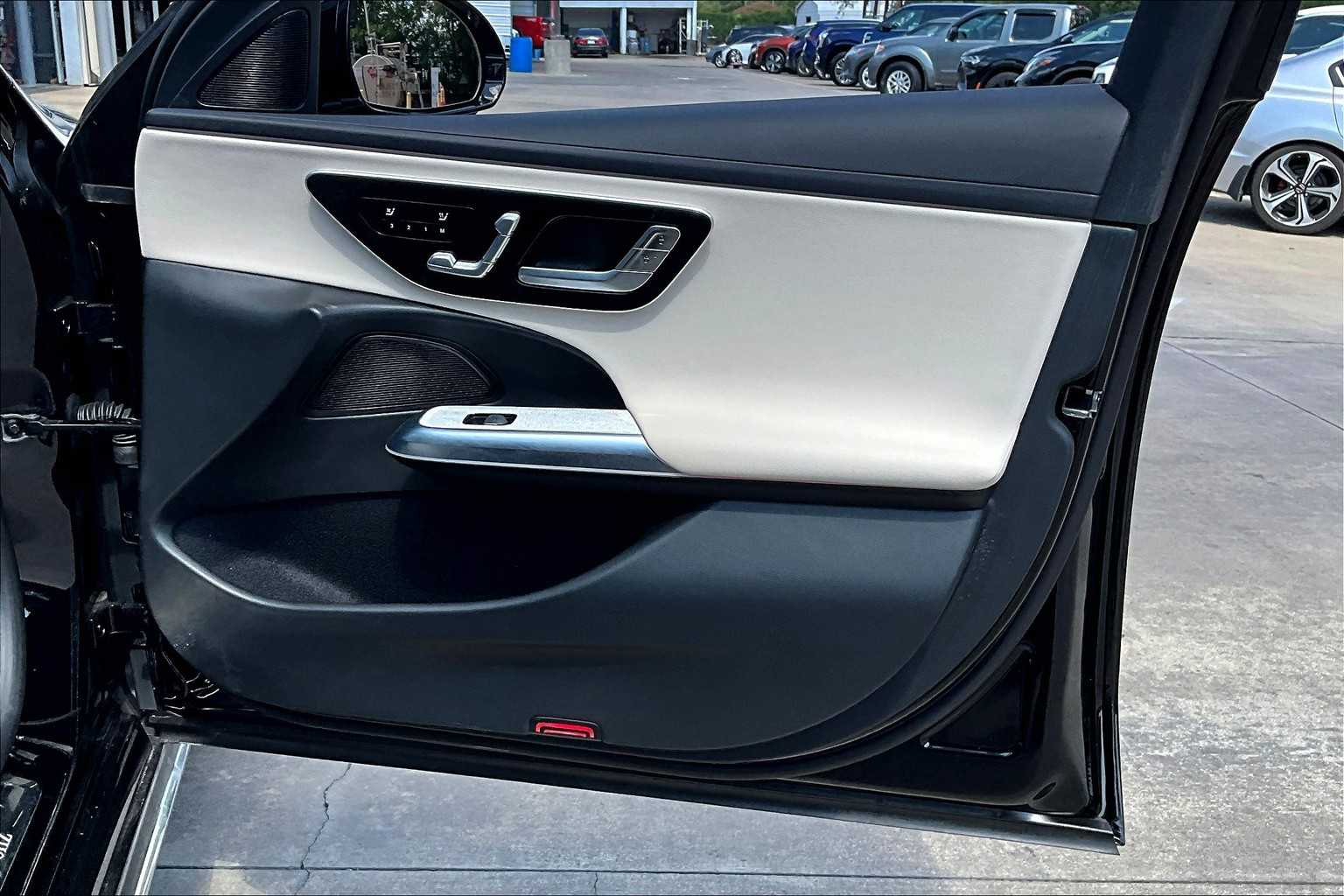2025 Mercedes Benz E 350 4MATIC photo 21