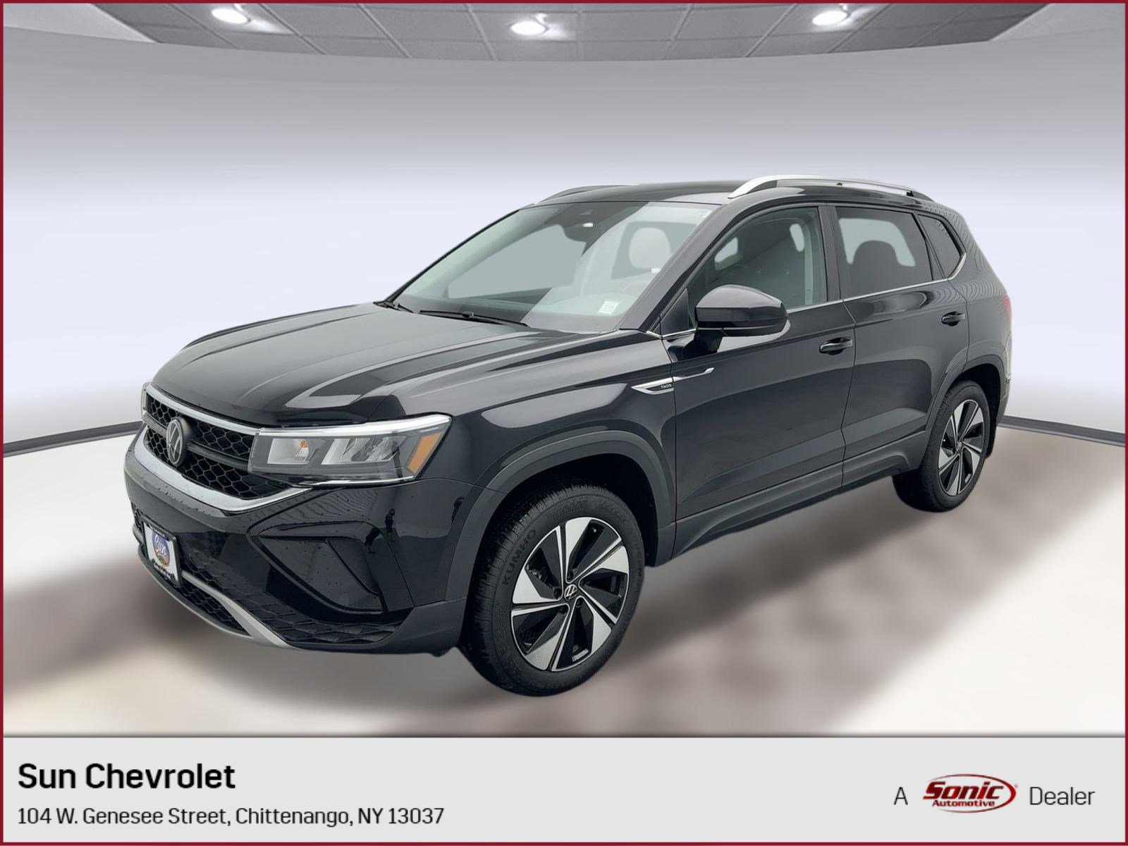 2024 Volkswagen Taos SE's photo