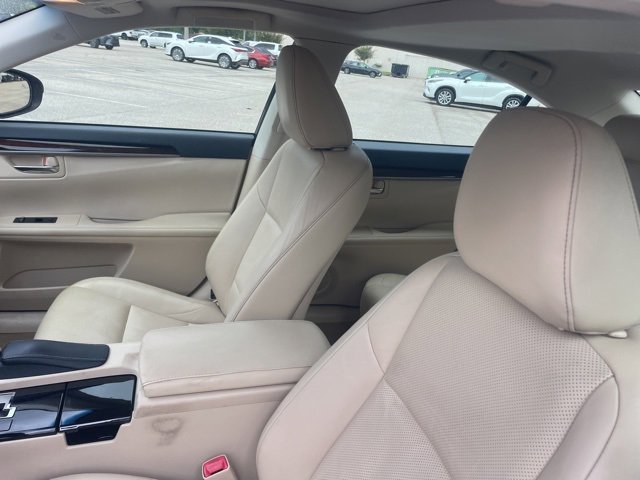 2015 Lexus ES 350 photo 13