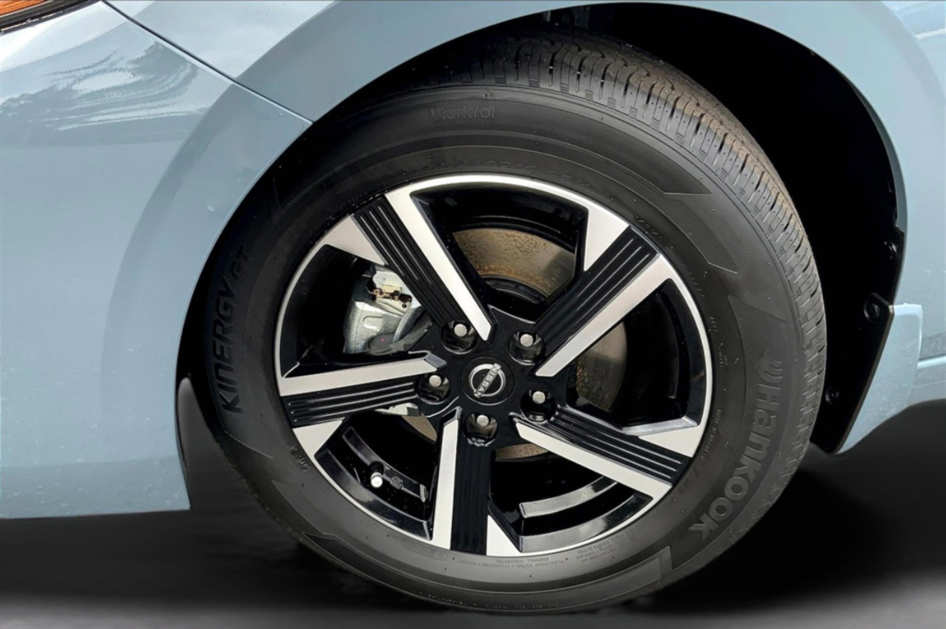 2025 Nissan Sentra SV photo 11