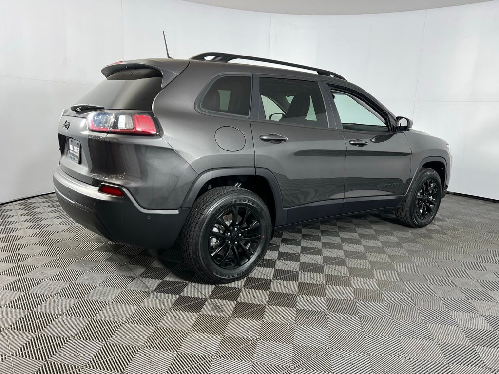 2023 Jeep Cherokee Altitude Lux photo 3