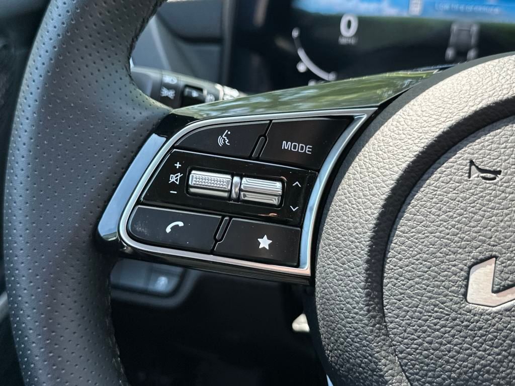 2024 Kia Seltos SX photo 14