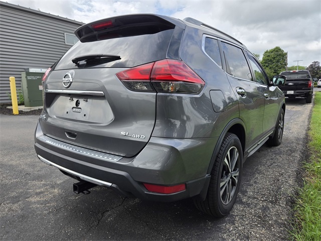 2017 Nissan Rogue SL photo 4