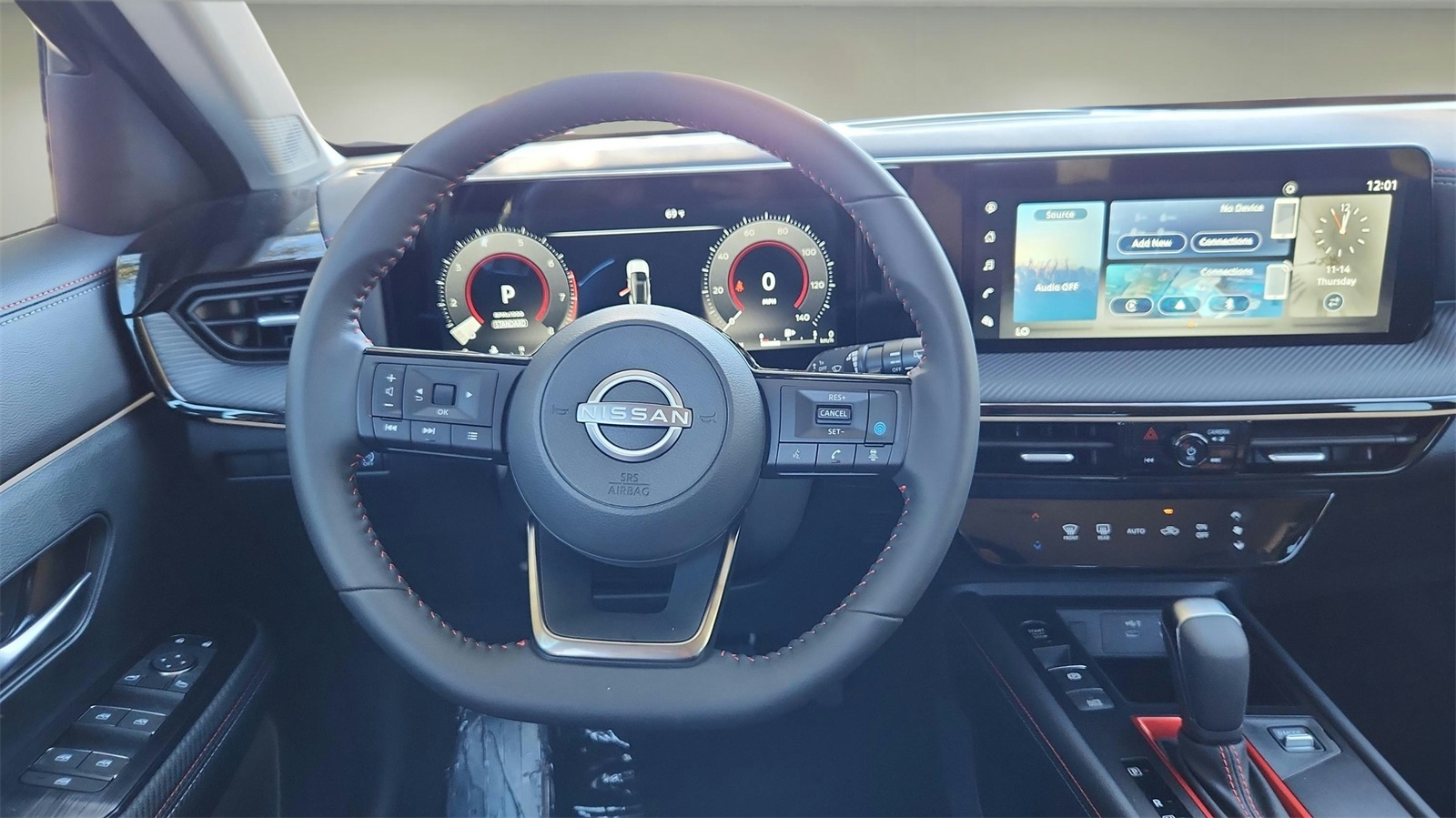 2025 Nissan Kicks SR photo 9
