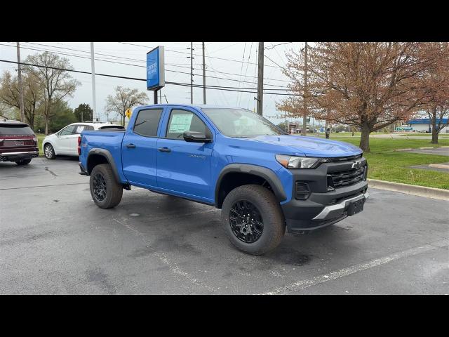2025 Chevrolet Colorado Trail Boss photo 2