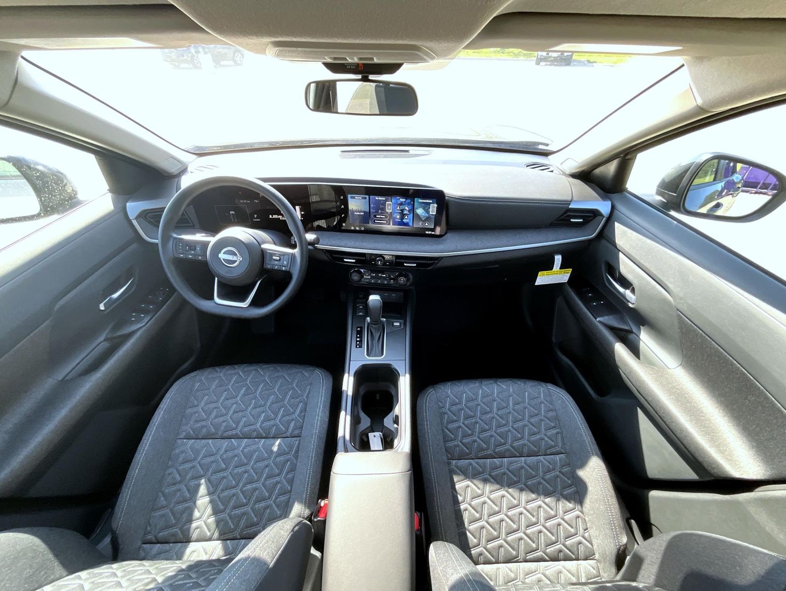 2026 Nissan Kicks SV photo 13