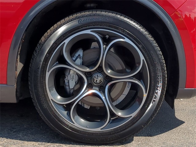 2022 Alfa Romeo Stelvio Ti photo 9