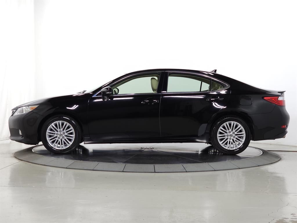 2013 Lexus ES 350 photo 3