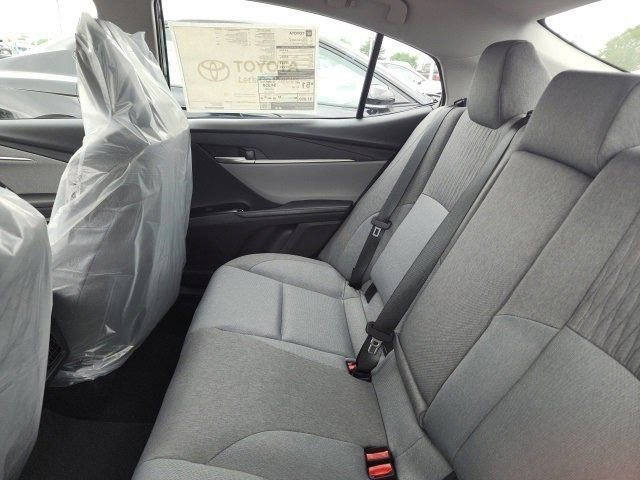 2025 Toyota Camry LE photo 11