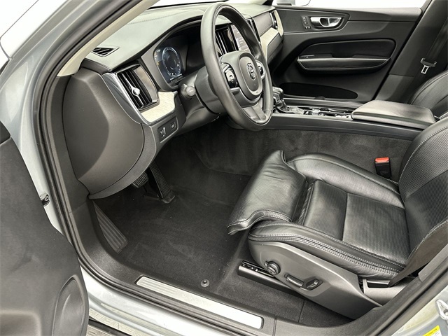 2018 Volvo XC60 T5 Inscription photo 3