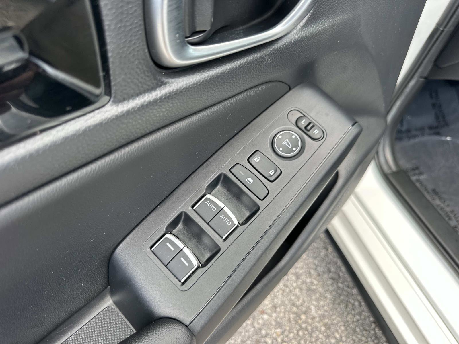 2023 Honda Civic EX-L Hatchback photo 17