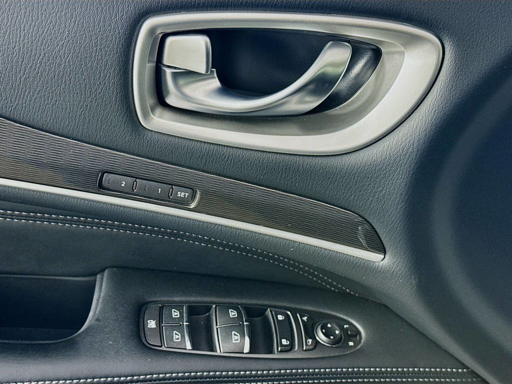 2018 Infiniti QX60 Premium photo 20