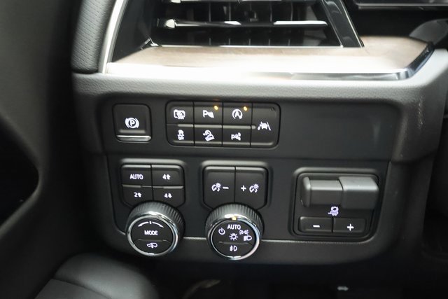 2026 Chevrolet Tahoe High Country photo 18
