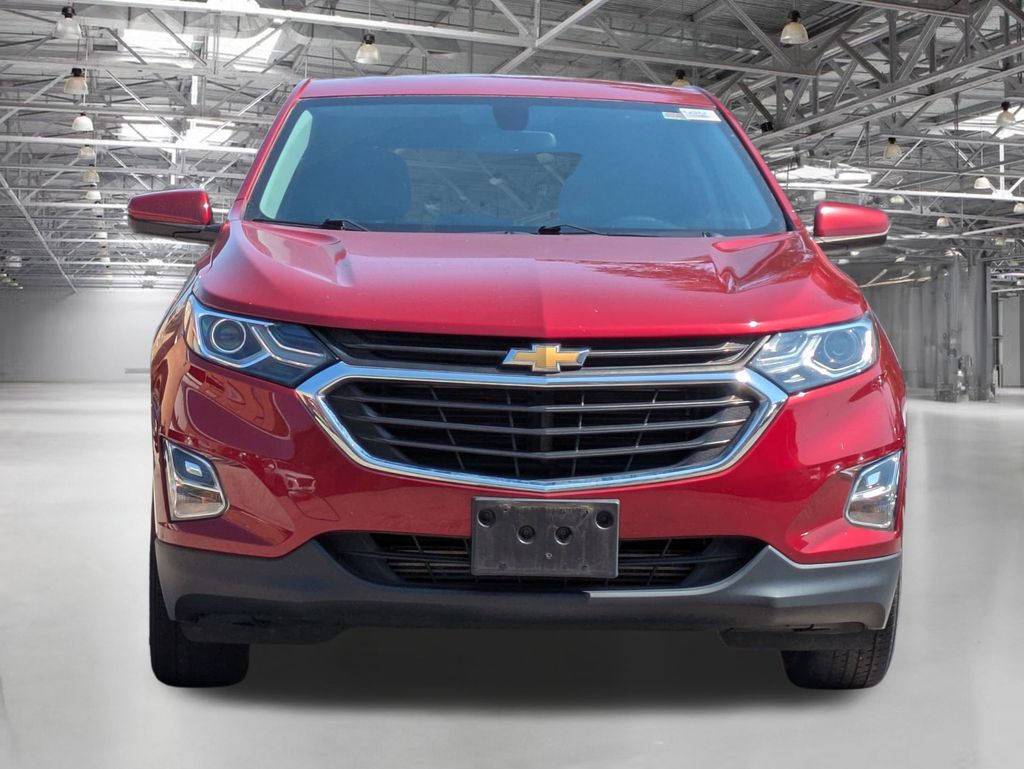 2018 Chevrolet Equinox LT photo 2