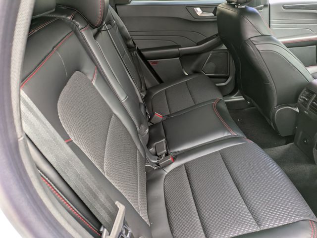 2025 Ford Escape ST-Line photo 28