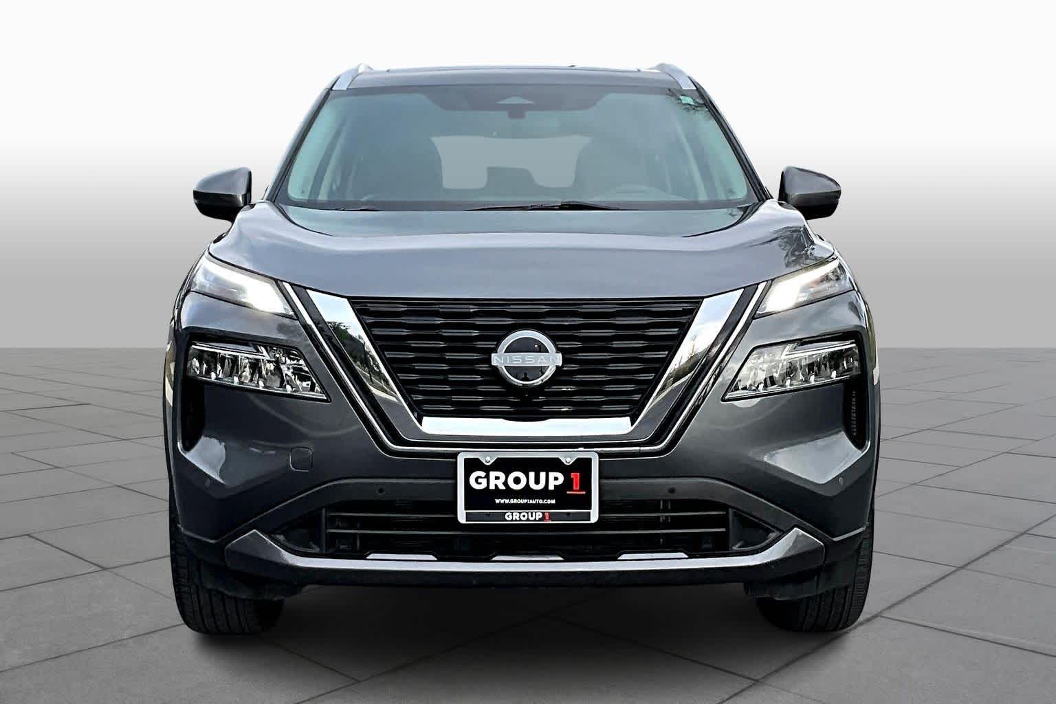 2023 Nissan Rogue SL photo 3