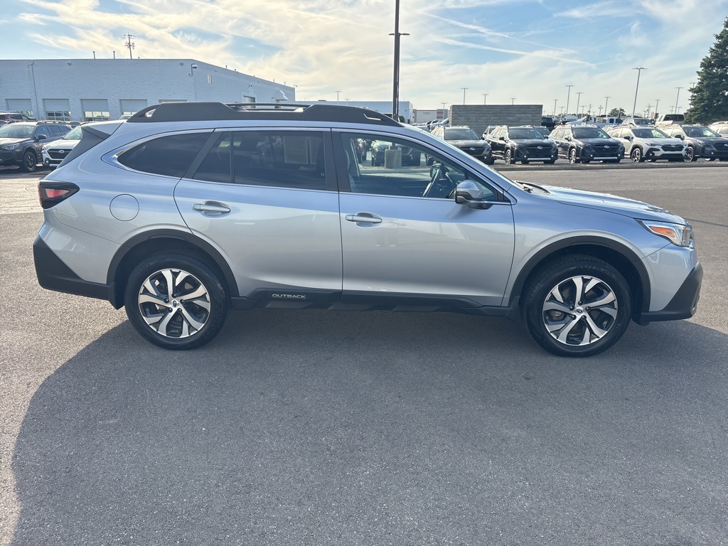 2022 Subaru Outback Limited photo 2