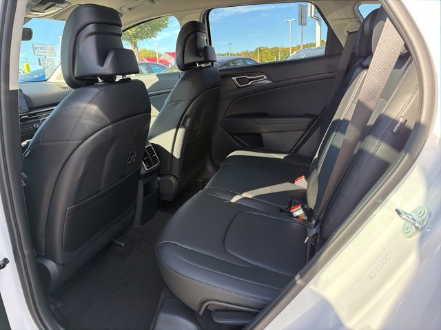 2026 Kia Sportage EX photo 4
