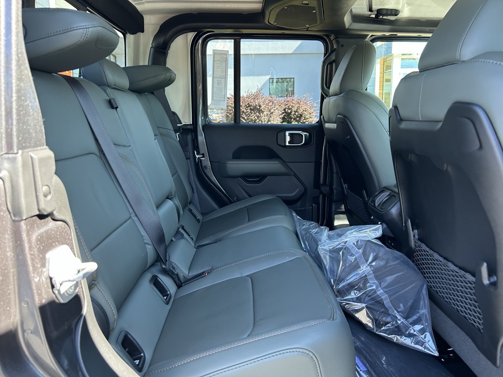 2025 Jeep Gladiator Mojave photo 32