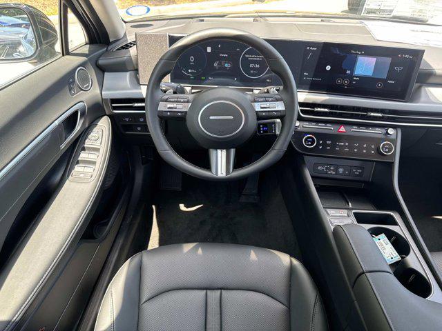 2025 Hyundai Sonata Hybrid Limited photo 21