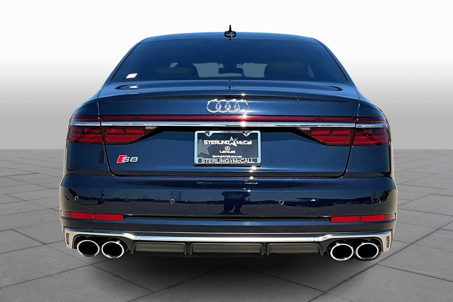 2022 Audi S8 Quattro photo 4