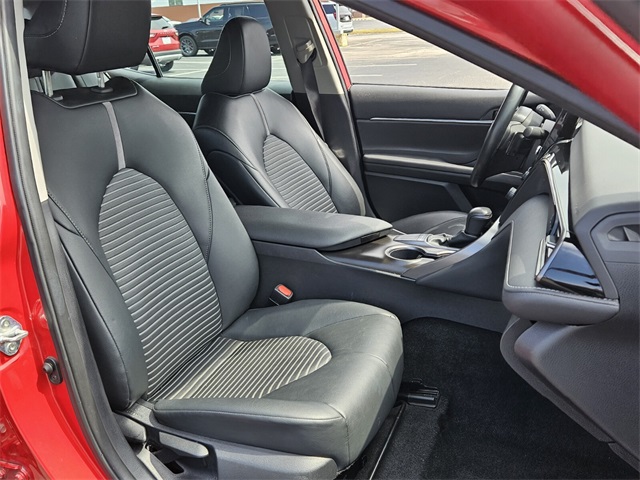 2024 Toyota Camry SE photo 17